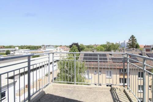 Balkon - 2 Zimmer Etagenwohnung in Augsburg
