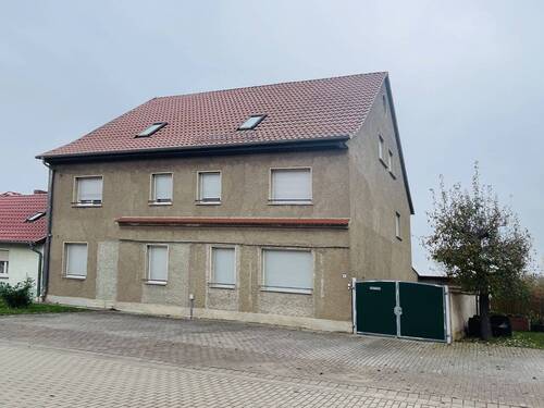 Haus Straßenansicht - 