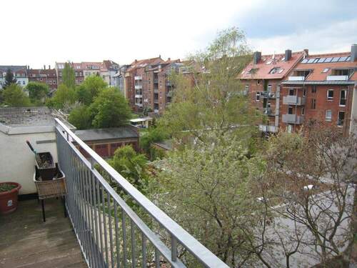 Blick von der Terrasse - Über den Dächern von Erfurt - 1.000,00 EUR Kaltmiete, ca.  98,00 m² Wohnfläche