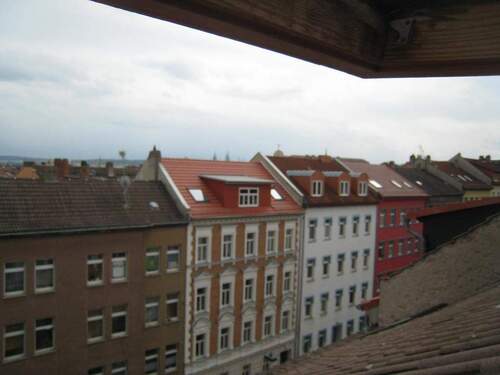 Blick straßenseitig - 2 Zimmer Etagenwohnung zur Miete in Erfurt