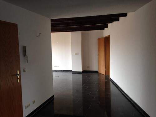 Flur - Etagenwohnung mit 98,00 m² in Erfurt zur Miete