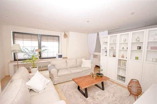 Wohnzimmer OG - 4 Zimmer Etagenwohnung zum Kaufen in Brühl