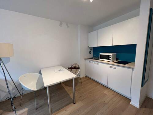 Einbauküche - 2 Zimmer Etagenwohnung zur Miete in Nürnberg