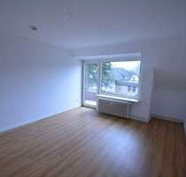 Renovierte 2-Zimmer-Wohnung mit Balkon - Hamburg Sasel