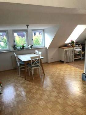 Wohnraum - 3 Zimmer Etagenwohnung zum Kaufen in München