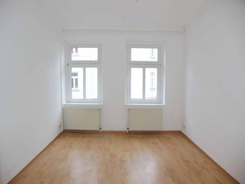 Zimmer 1 - 3 Zimmer Etagenwohnung in Leipzig