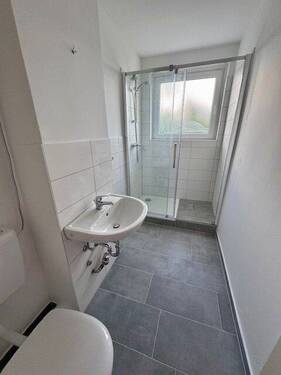 neues Duschbad - 2 Zimmer Etagenwohnung zur Miete in Wittmund