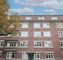 Top angebunden in Winterhude: Bezugsfreie Dachgeschosswohnung in Alsternähe. - Hamburg