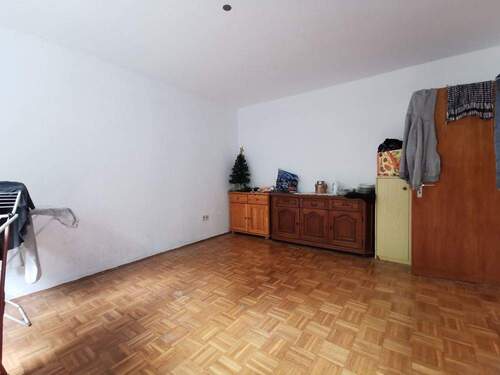 Zimmer 1 - 