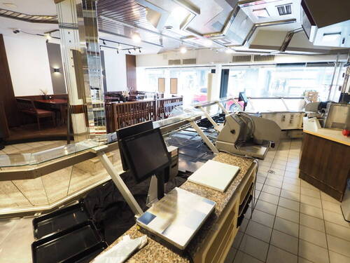 Ladenbereich - Mehrfamilienhaus, Wohnhaus mit 140,00 m² in Westerburg zum Kaufen