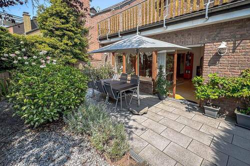 Terrasse - Einfamilienhaus mit 202,00 m&sup2; in Bornheim zum Kaufen