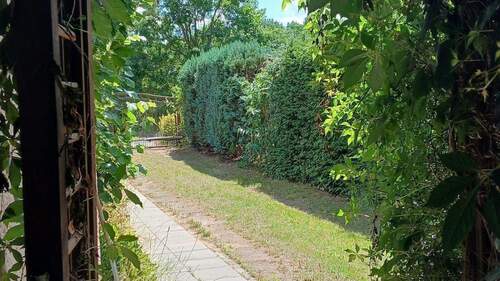 Zufahrt - Einfamilienhaus mit 62,00 m&sup2; in Rauen zum Kaufen