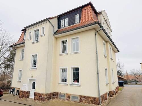 Hausansicht hinten - 2 Zimmer Etagenwohnung zur Miete in Döbeln