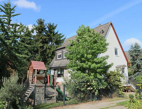 Außenansicht Garten - 4 Zimmer Einfamilienhaus zum Kaufen in Berlin-Rudow