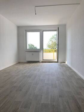 Musterbild Wohnzimmer - Etagenwohnung mit 58,30 m&sup2; in Döbeln zur Miete