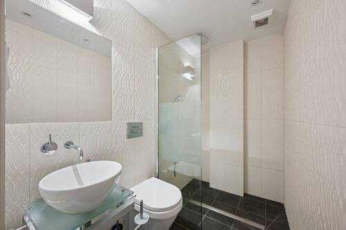 Duschbadezimmer - 