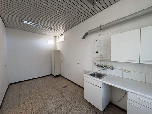 Küche / Lagerfläche - 