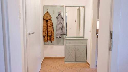 Flur - Etagenwohnung mit 98,20 m&sup2; in Duisburg zum Kaufen