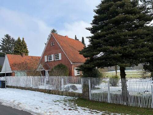 Hausansicht.jpg - 5 Zimmer Einfamilienhaus zum Kaufen in Garlstorf