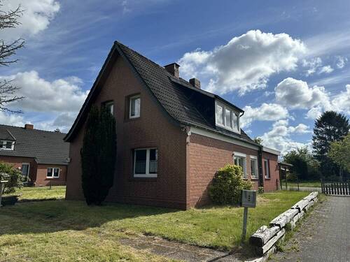 Titelbild - 5 Zimmer Einfamilienhaus zum Kaufen in Ostrhauderfehn