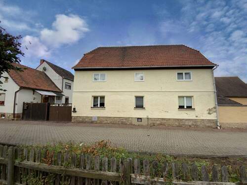 Straßenansicht - 7 Zimmer Einfamilienhaus in Roßleben-Wiehe