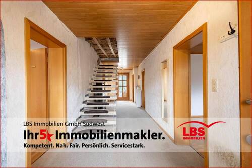 Eingang EG - 6 Zimmer Mehrfamilienhaus, Wohnhaus zum Kaufen in Bisterschied