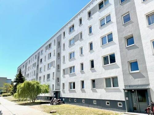 Aussenansicht - 3 Zimmer Etagenwohnung zur Miete in Schwerin