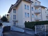 Einfahrt in die Tiefgarage - 3 Zimmer Etagenwohnung zum Kaufen in Freiburg im Breisgau