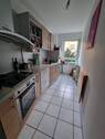 separate Küche mit Fenster - 