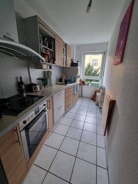 separate Küche mit Fenster - 