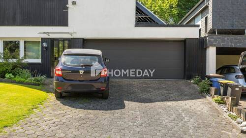Garage - 5 Zimmer Einfamilienhaus zum Kaufen in Essen