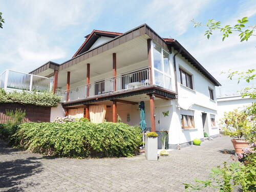 Seitenansicht - 7 Zimmer Einfamilienhaus in Ransbach-Baumbach