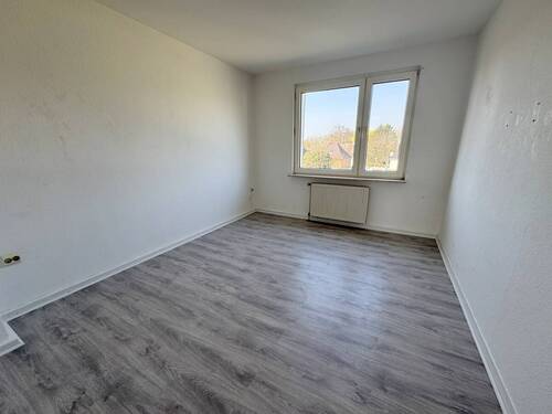 Schlafzimmer 2. OG links - 2 Zimmer Mehrfamilienhaus, Wohnhaus in Gelsenkirchen / Ückendorf