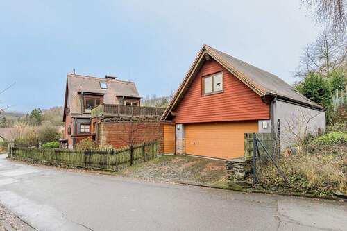 Ensemble mit Fernblick - Landhaus-Highlight! Historisches, liebevoll saniertes Einfamilienhaus inkl. Doppelgarage