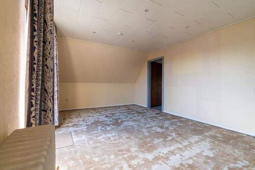 Obergeschoss - Das erste Schlafzimmer 3.jpg - 