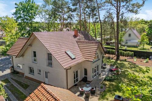 Blick auf die Einliegerwohnung - Einfamilienhaus mit 243,00 m&sup2; in Bestensee zum Kaufen