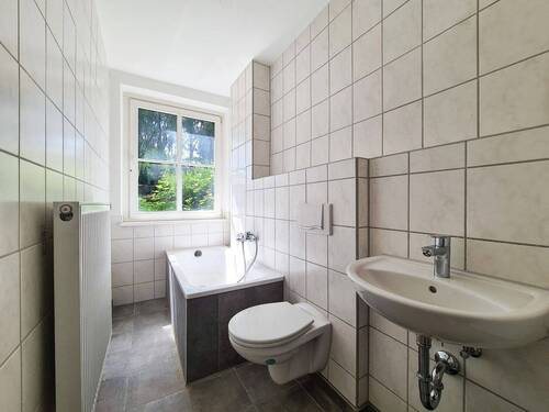 Bad - 2 Zimmer Etagenwohnung zur Miete in Freiberg