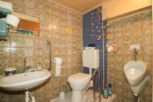 WC - 