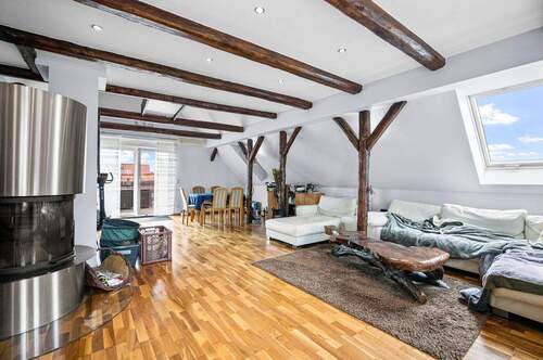 Wohnzimmer DG 2 - 1 Zimmer Mehrfamilienhaus, Wohnhaus in Burgdorf