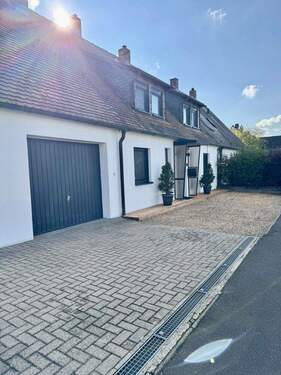 Ansicht - 4 Zimmer Doppelhaushälfte in Niederwerrn