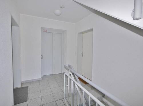 Hausflur / Wohnungseingang - 