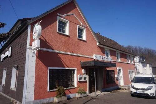 Bild 1 - Gut eingeführtes Restaurant mit Gaststätte, 3 Whg und 17 Stellplätzen in Reichshof-Brüchermühle