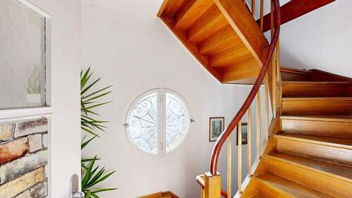 Treppenhaus - Mehrfamilienhaus, Wohnhaus mit 275,00 m&sup2; in Mainz zum Kaufen