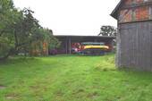 Hof Unterstand neben Scheune - 