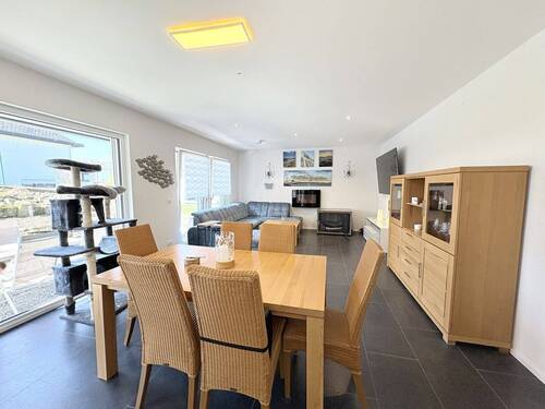 Wohn- und Essbereich (EG) - 