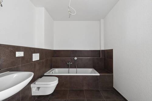 Badezimmer mit Wanne - 