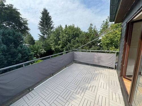 große Dachterrasse 2261.jpg - Wohnung in Hamburg-Poppenbüttel 1-Zi.ca. 40m² , gr. Dachterrasse, EBK mit Kühlschrank, Vollbad, Waschm., € 550,-- inkl.