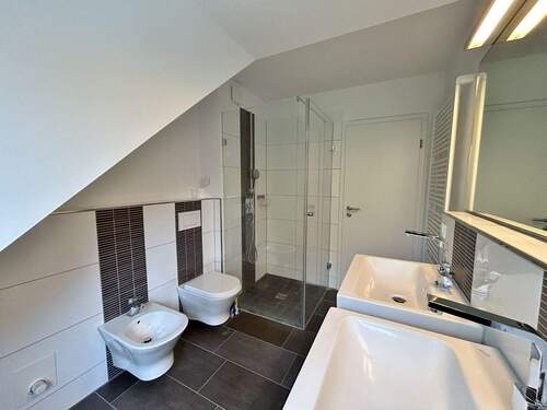 ... mit Dusche - 
