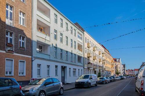 Hausansicht - ***Sanierte WHG mit moderner EBK - hell und ruhig***