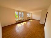 1.1 Wohnzimmer - 2 Zimmer Etagenwohnung zur Miete in Geilenkirchen